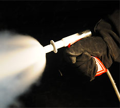 Einsatz eines CO2-Löschers mit Fognail® CO2-Nagel